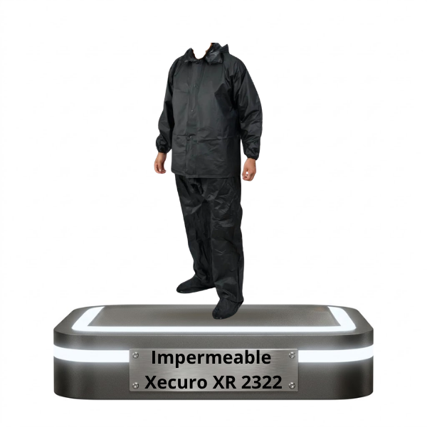 Traje impermeable Xecuro XR 2322 de dos piezas color negro sólido.
