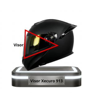 Casco Xecuro 913 negro mate marcando su visor ahumado oscuro con un triángulo rojo.